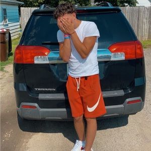 Meet your Posher, Nathanael